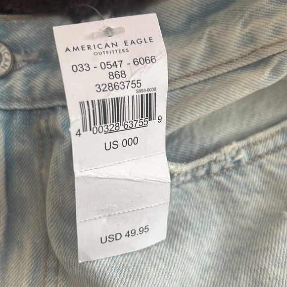 Women’s American Eagle Denim Shorts - Picture 3 of 3